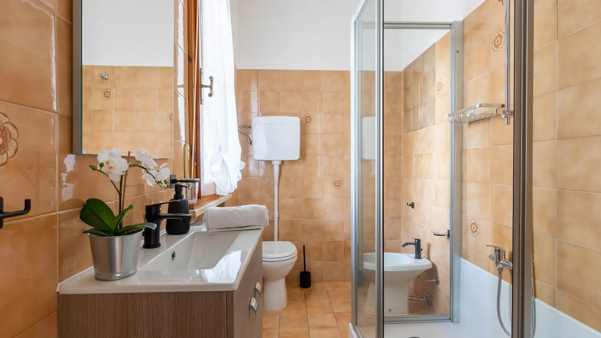 Pisa Cisanello - Comfy Apartment With Balcony! Italy